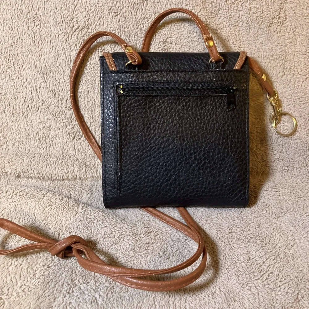 Rugged Outland Leather Crossbody Wallet Bag Purse Multi Card Black Gold Hardware